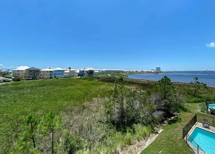Holiday home Azure Horizon Beachfront Charm In