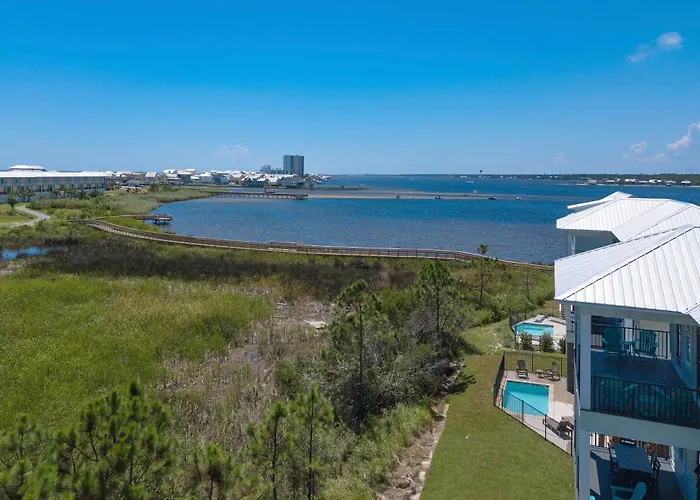 Holiday home Azure Horizon Beachfront Charm In