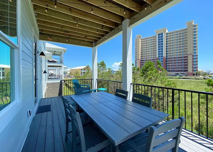Holiday home Azure Horizon Beachfront Charm In